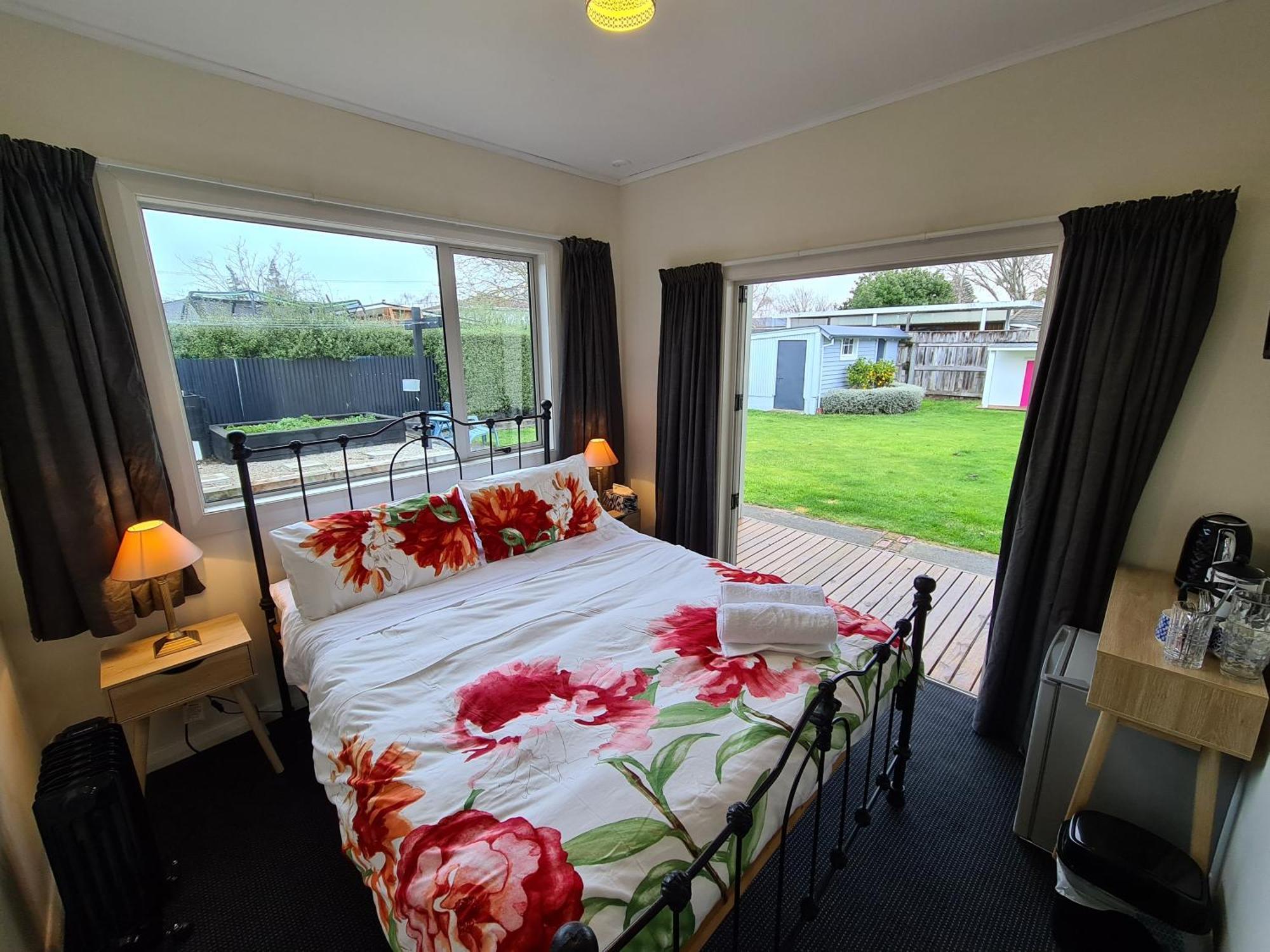 Central Masterton Sleepout Exteriör bild